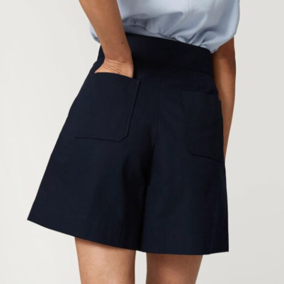 NWT A.P.C. Navy Diane Shorts - High Waisted Pleated Shorts - Picture 2 of 6